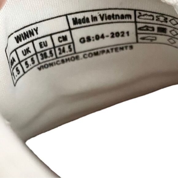 Vionic Winny Sneakers with Arch Support in White Size US 7.5 - Picture 12 of 12